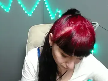 NinaFlawlees  live sex cam