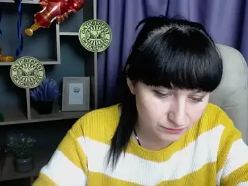 NinaFlawlees  live sex cam