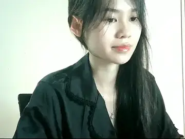 Nunaa18  live sex cam