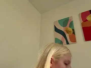 GilySuper  live sex cam