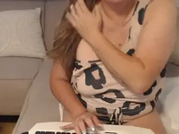 KimMitchelli  live sex cam