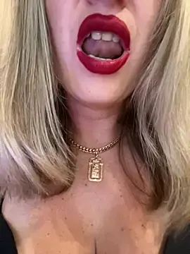 Kittenforyou  live sex cam