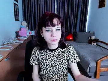 MiniLysii  live sex cam