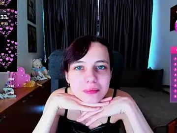 MiniLysii  live sex cam
