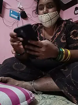 Tamil-lakhmi  live sex cam