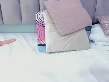 Nanis_m  live sex cam