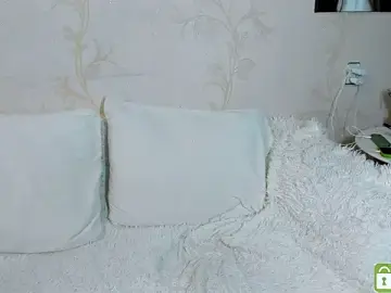EmmaAmazingEyes  live sex cam