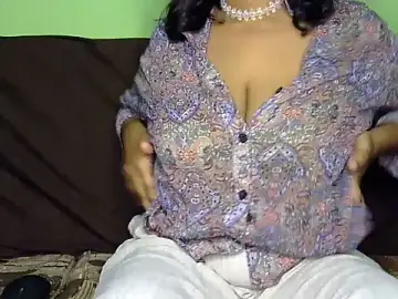 Exotic__Annie  live sex cam