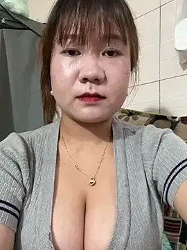 Liness101  live sex cam