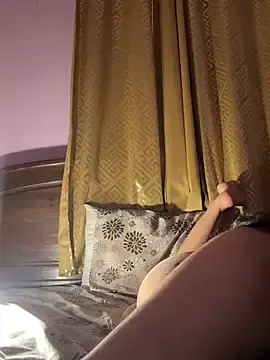 QueenRima99  live sex cam