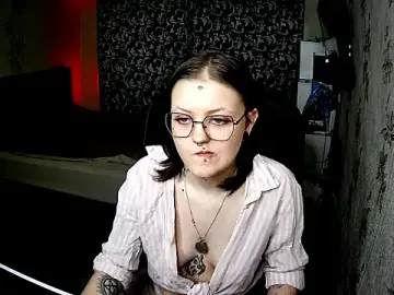 Withbeautyeyes  live sex cam