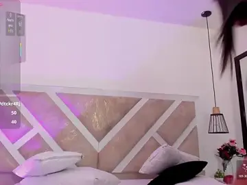 ZiaCalifa  live sex cam