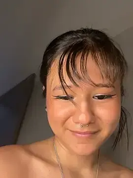 Ivi_sunny  live sex cam