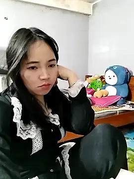 Vesia-66  live sex cam