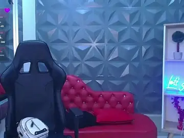 Cristal_War  live sex cam