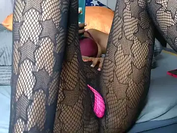 Daddies_lover  live sex cam