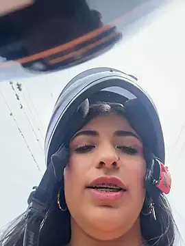Isaa-Sweet  live sex cam