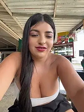 Isaa-Sweet  live sex cam