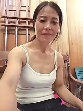 Lily-ly  live sex cam