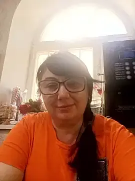 MariSwan222  live sex cam