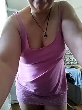 MariSwan222  live sex cam
