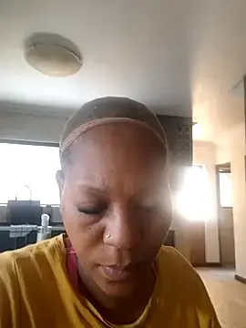 Juicylips58  live sex cam