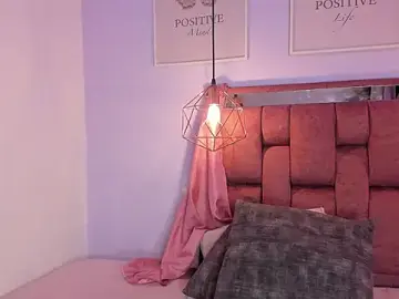 Kristakinnky  live sex cam