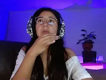 Naomy_rain  live sex cam