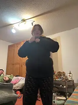 Aliiiii18  live sex cam