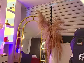 NahomiRoss  live sex cam