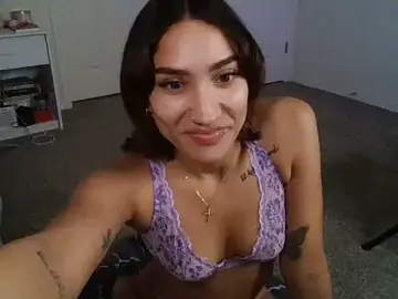 Luvvxlivv  live sex cam