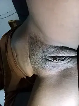 Smallboobsbigthighs  live sex cam