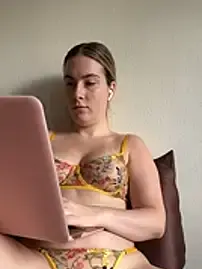 AngelicaPeligrosa  live sex cam