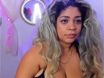 Mavlatin22  live sex cam