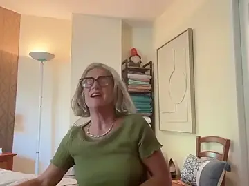 NaughtyMonicaUK  live sex cam