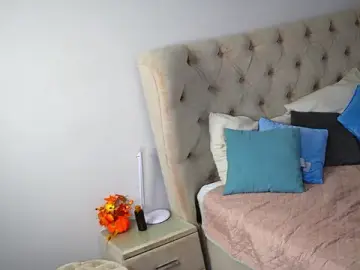 TaneshaRafail  live sex cam