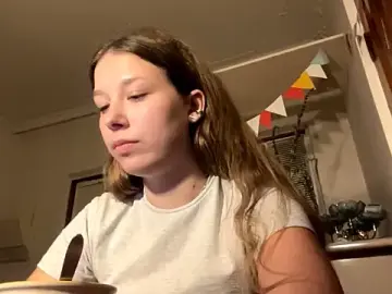 TarenOgilvie  live sex cam