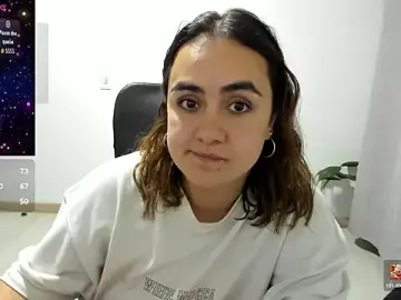 Maryluna95  live sex cam