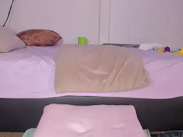 Swt_kahia  live sex cam