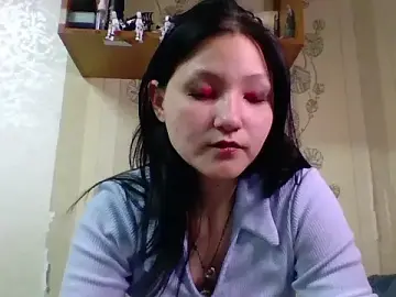 Yourcutevikki  live sex cam