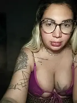Emilymirtys  live sex cam