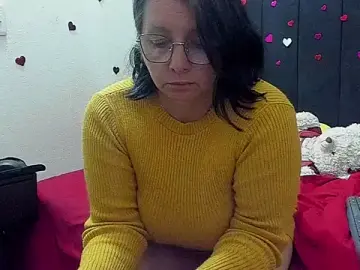 Evaaross_2345  live sex cam