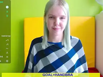Ultra_Meow  live sex cam