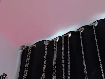 Charrlotte_quinn  live sex cam