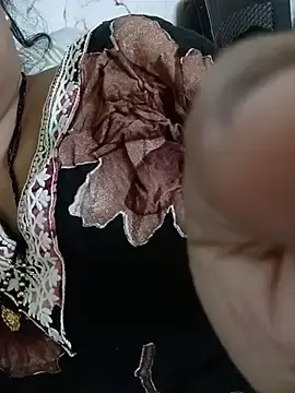 Sunita-doll  live sex cam