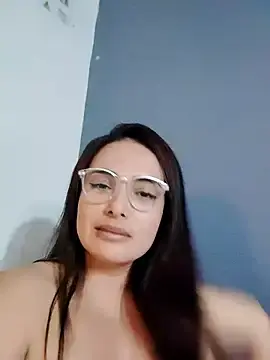 Briyhito  live sex cam