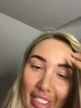 Hannah1899  live sex cam