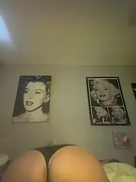 MizzHmmm  live sex cam
