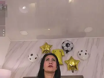IvanaRusso  live sex cam