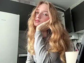 LuiseFurbeck  live sex cam